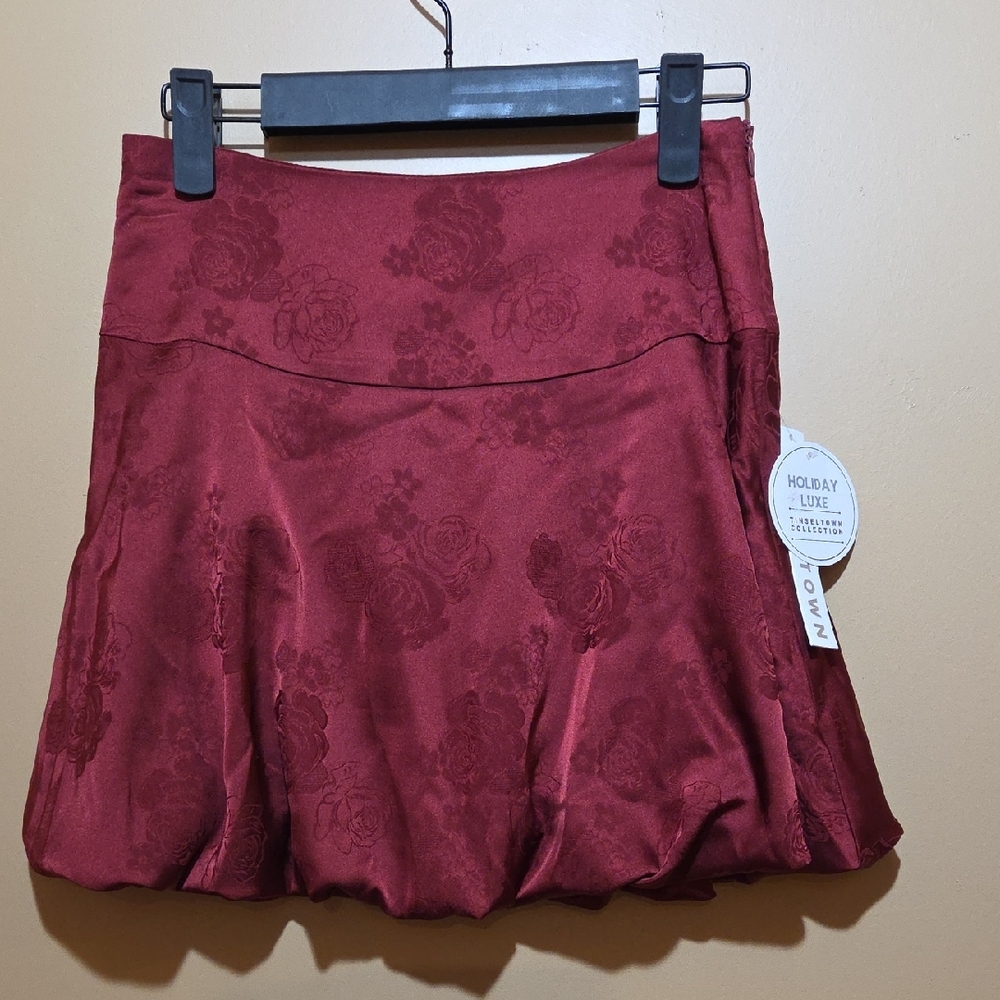 Junior Tinseltown Collection Red Floral Mini Bubble Skirt Size XS